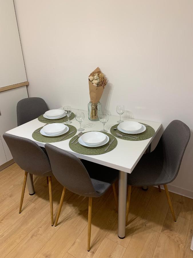 Sunny Apartment In Suczawa Zewnętrze zdjęcie
